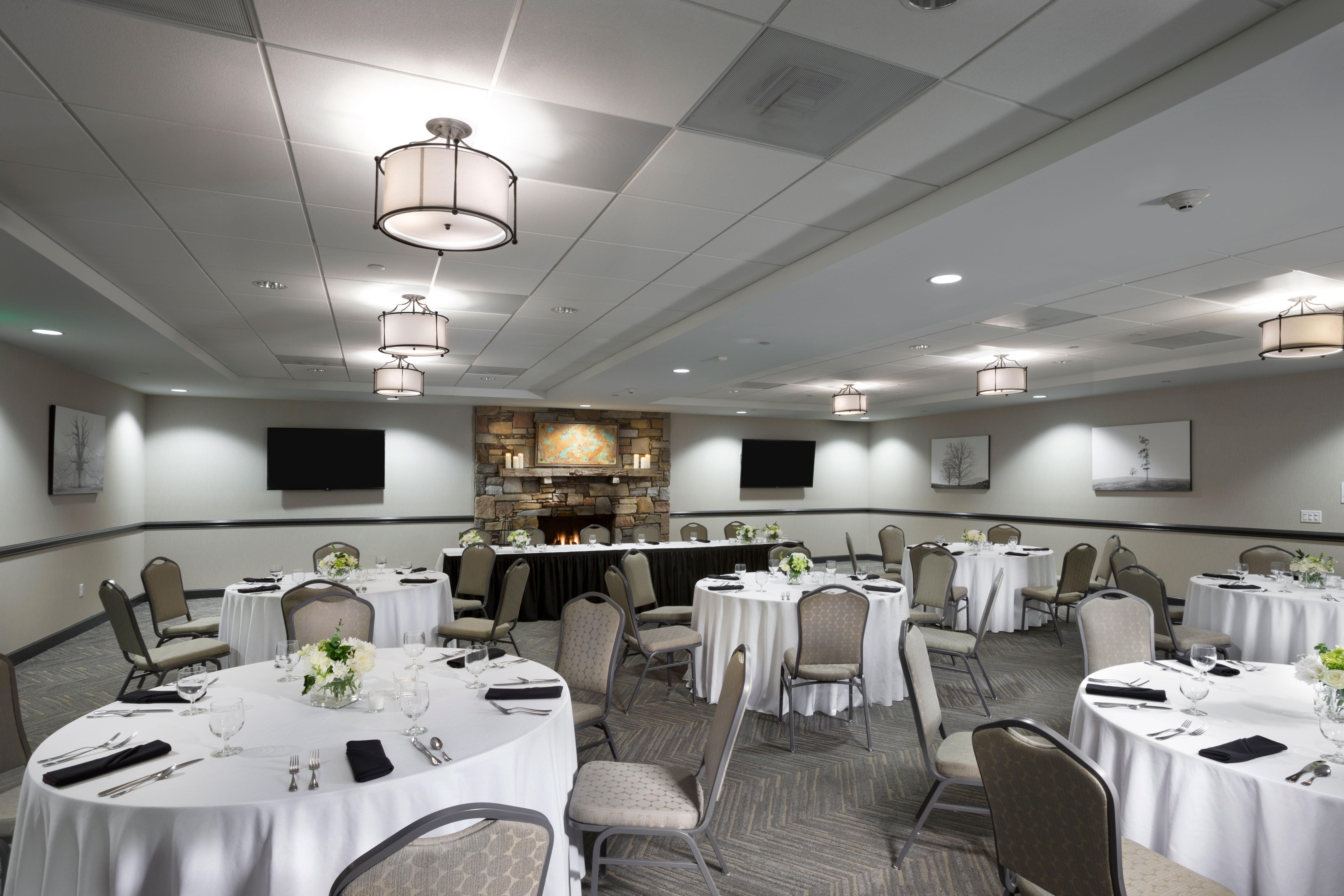 Holiday Inn Asheville East-Blue Ridge Pkwy By Ihg Eksteriør billede