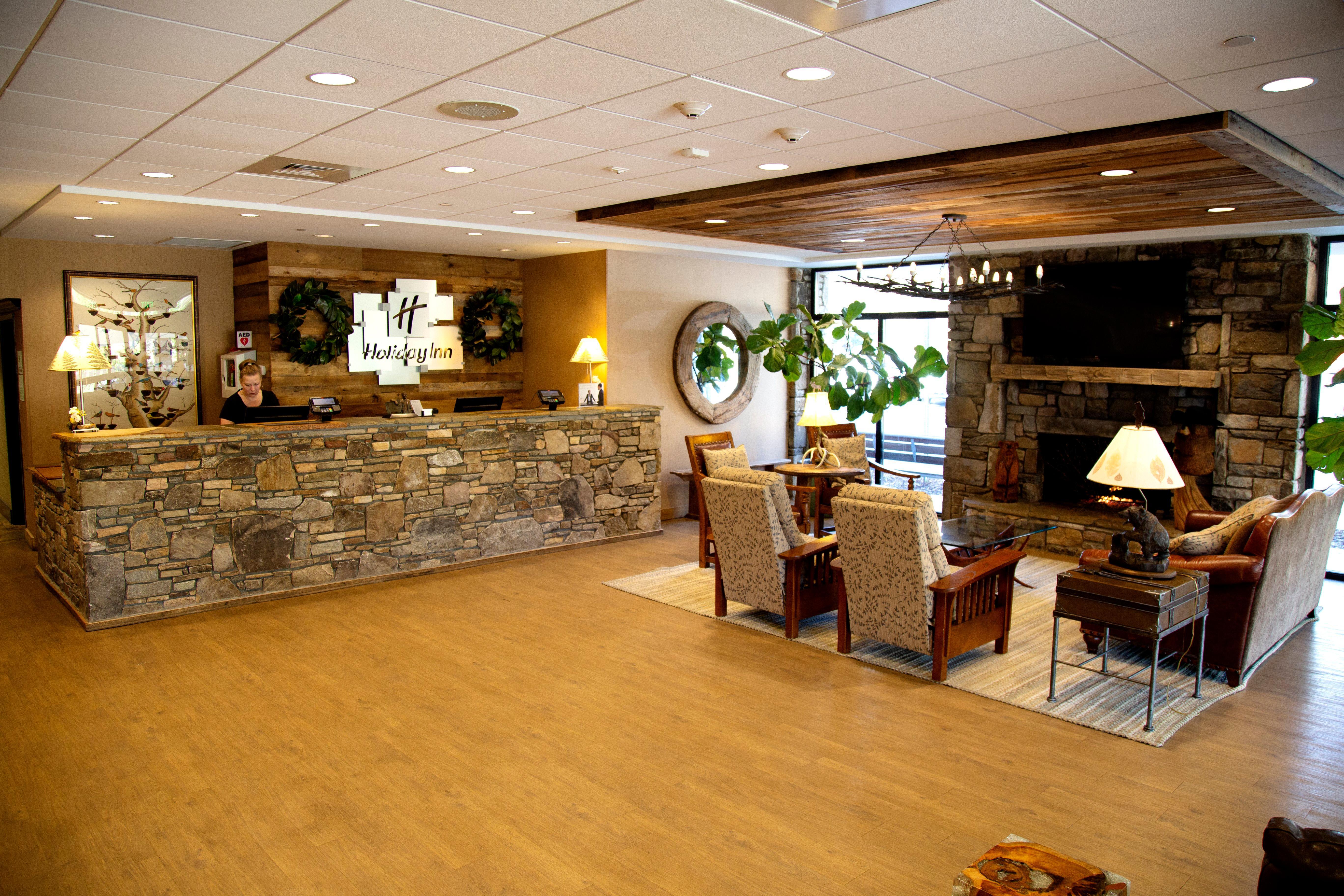 Holiday Inn Asheville East-Blue Ridge Pkwy By Ihg Eksteriør billede