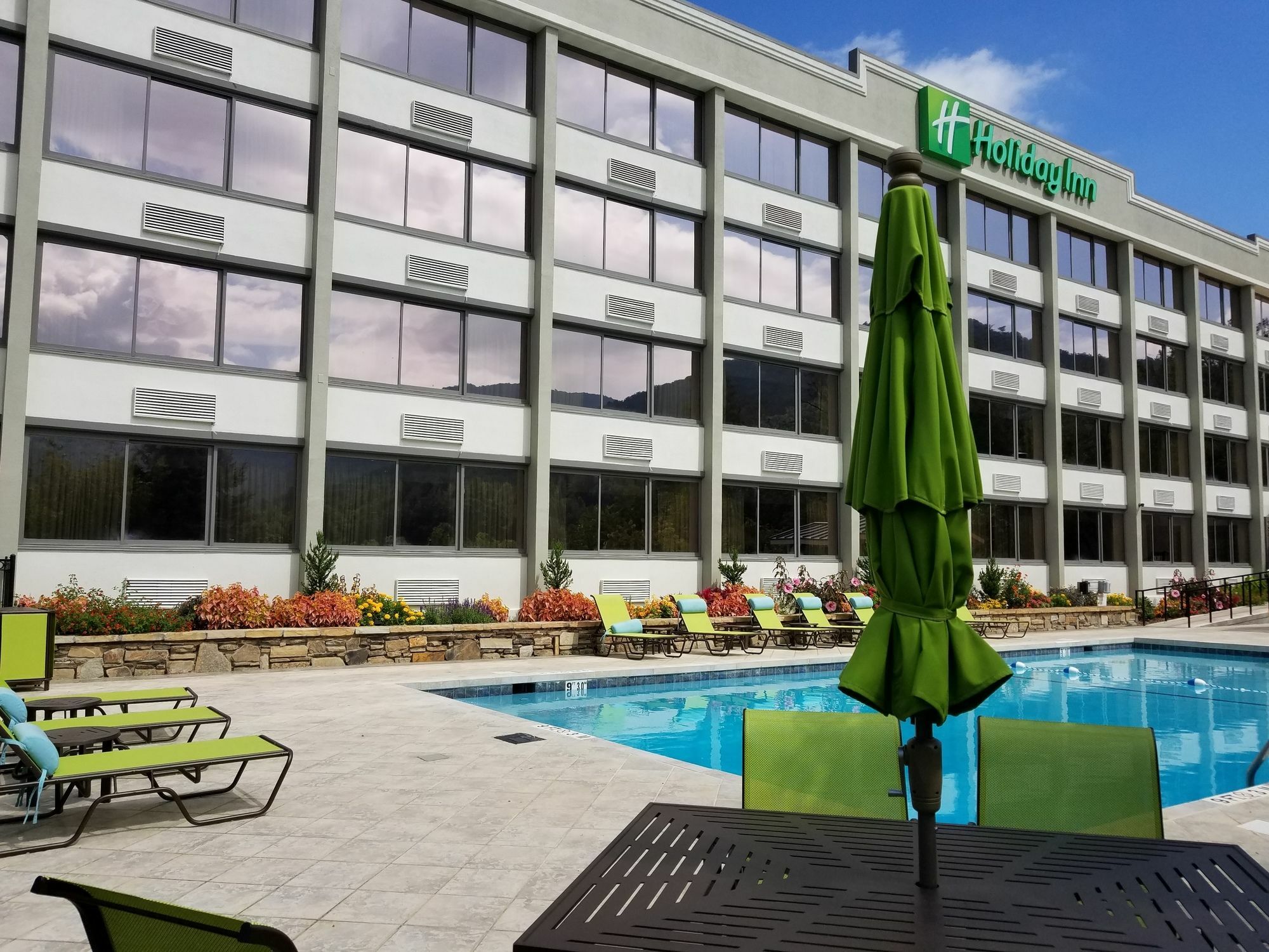 Holiday Inn Asheville East-Blue Ridge Pkwy By Ihg Eksteriør billede